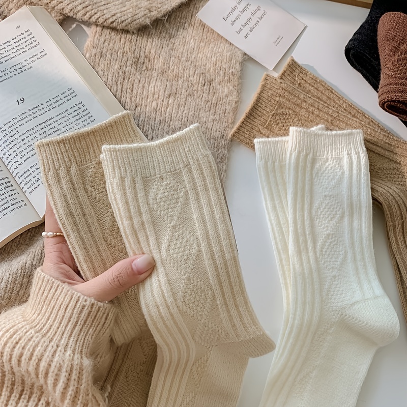 Kaos Kaki Wanita Musim Dingin  - Women'S Formal Wear For Cold Weather ulasan dan harga